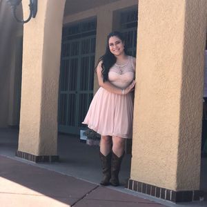 Meet your Posher, Andrea